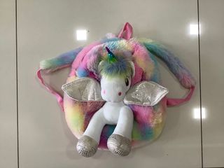 (Category: ) located in . Submitted by aniaswardrobe (Listing ID 1066493485, Image 1). Description: .