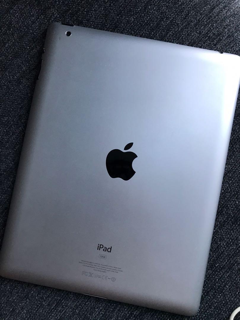 Ipad 2 (Category: iPad) located in Kuala Lumpur. Submitted by byhannah (Listing ID 1066529234, Image 3). Description: - still functioning well (except sound crack abit when open loud) - 32 GB - come with the cable - add on RM50 if need the charger .