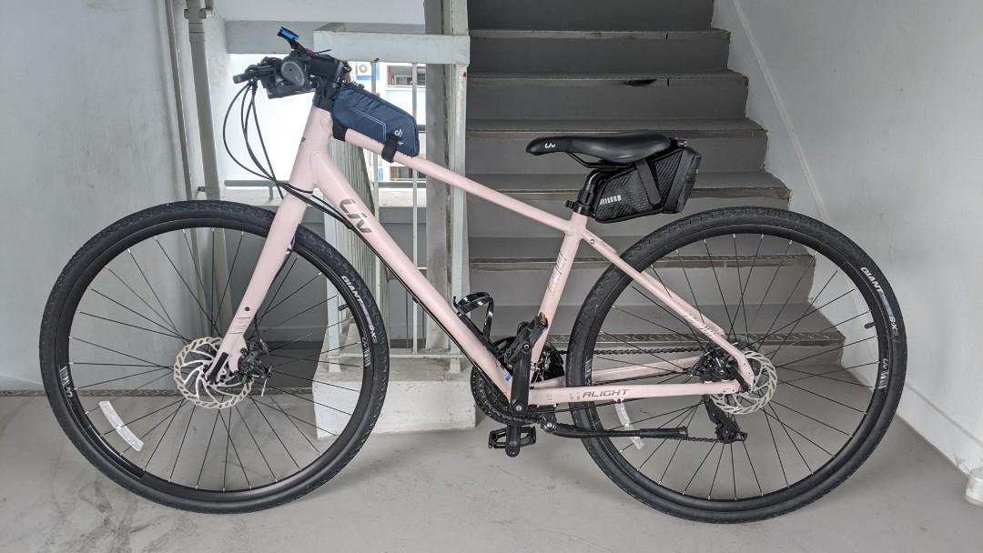 liv alight women's hybrid bike