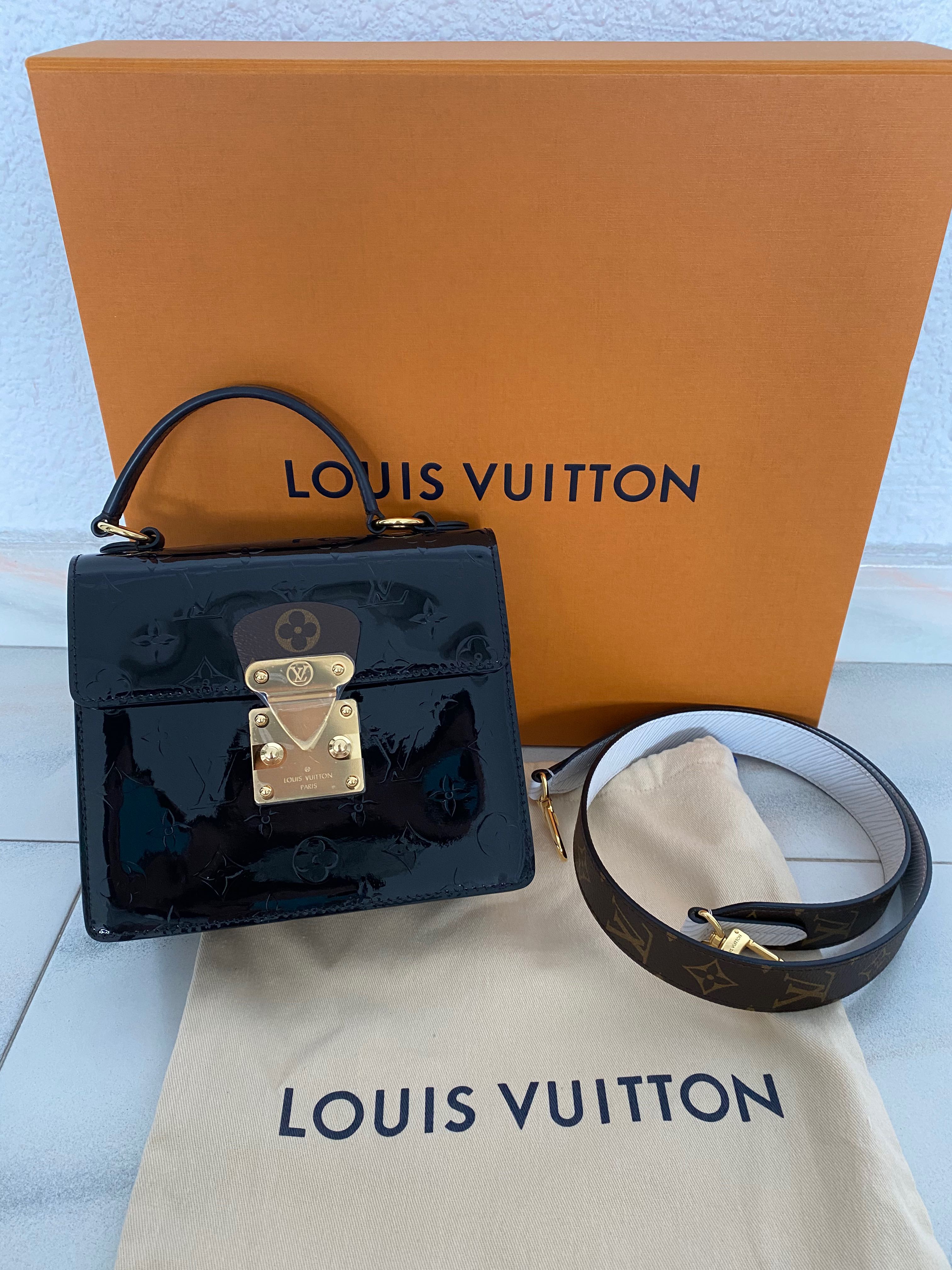 M90375 Louis Vuitton 2019 Monogram Vernis Spring Street-Black