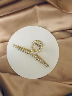 (Category: ) located in . Submitted by tze_accessories (Listing ID 1066673830, Image 1). Description: .