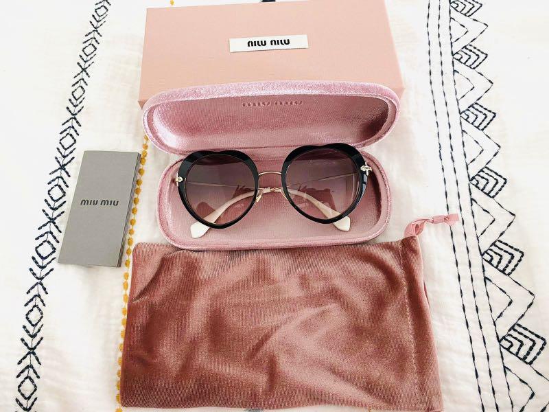 Miu miu hotsell heart shaped sunglasses