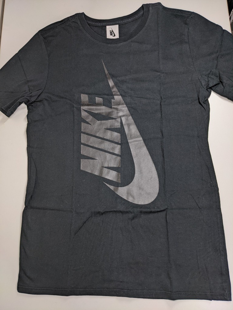 Nikelab Nike Vertical Swoosh Logo S, Men's Fashion, Tops & Sets ...