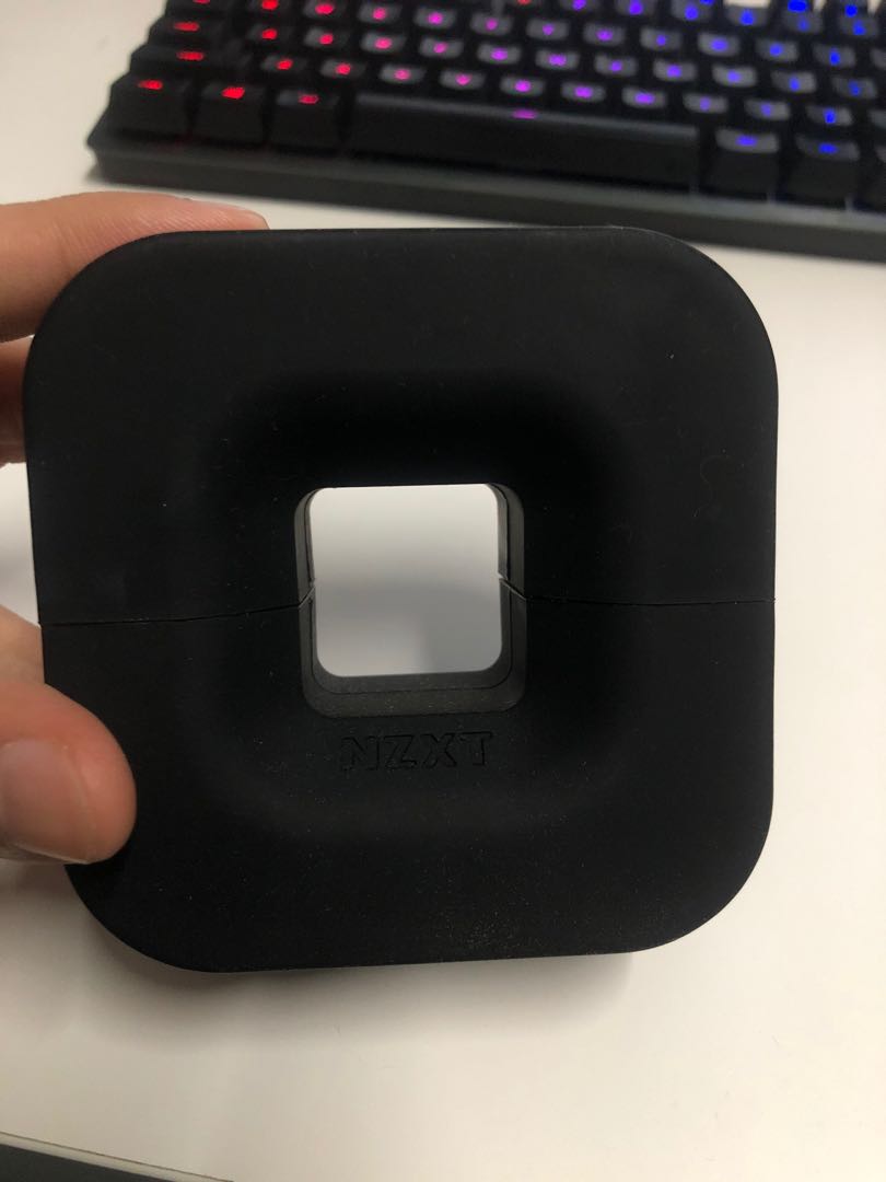 Nzxt puck on sale black
