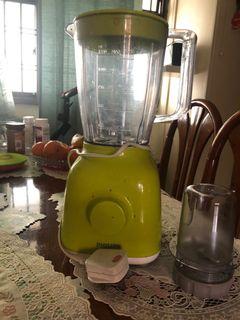 Philips Blender. Used for about six months .  Condition 9/10