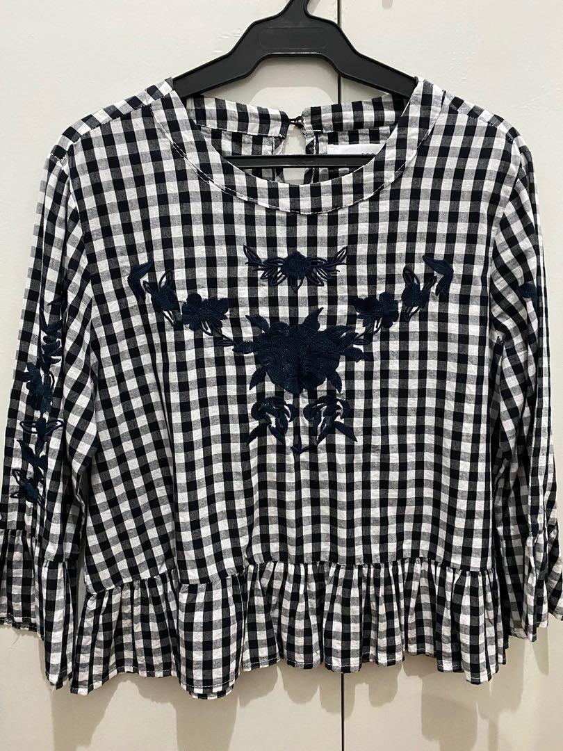 Roc 360 (Category: Others Tops) located in Manila. Submitted by kldeclutter (Listing ID 1066447799, Image 1). Description: Made in hongkong.