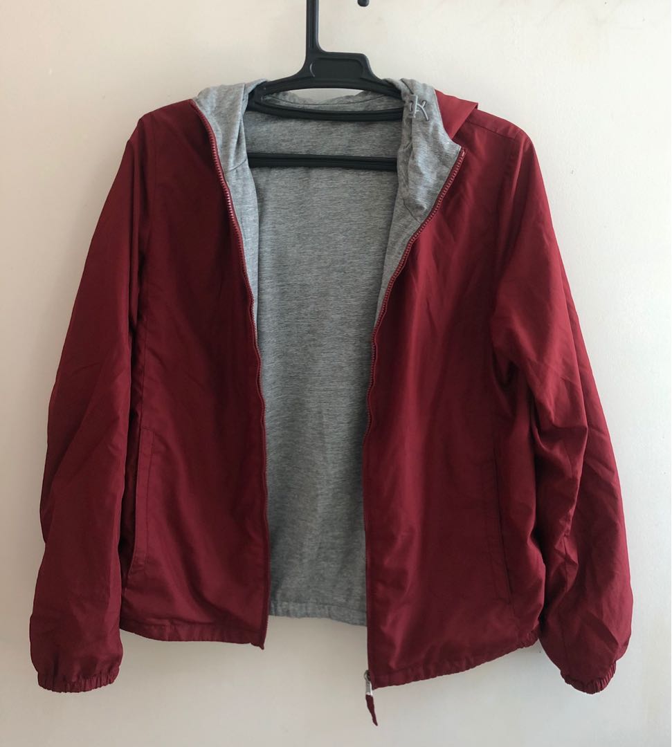 Uniqlo reversible parka maroon grey Women s Fashion Coats