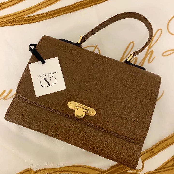 Valentino Garavani vintage kelly bag goodstart2021