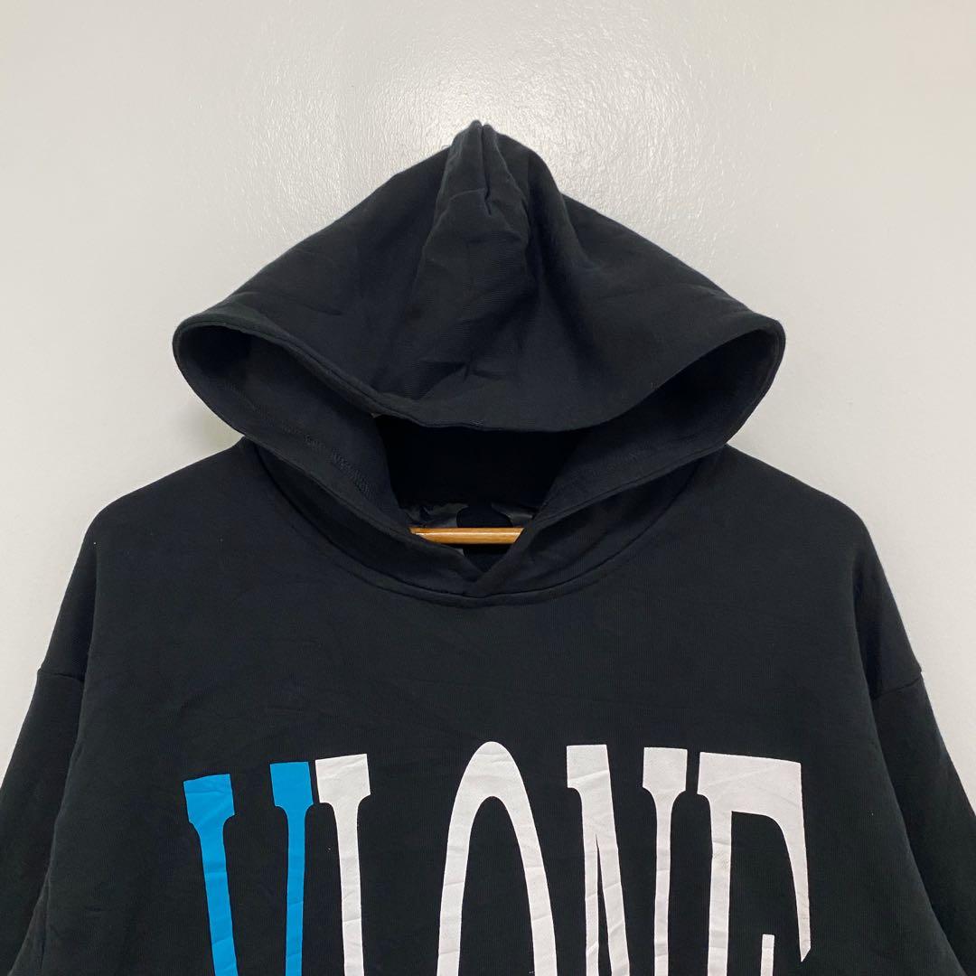 Vlone Hoodie Jacket (Category: Coats, Jackets and Outerwear) located in Pasig City. Submitted by asmus19 (Listing ID 1066600506, Image 2). Description: Vlone Hoodie Jacket Medium Excellent Condition.