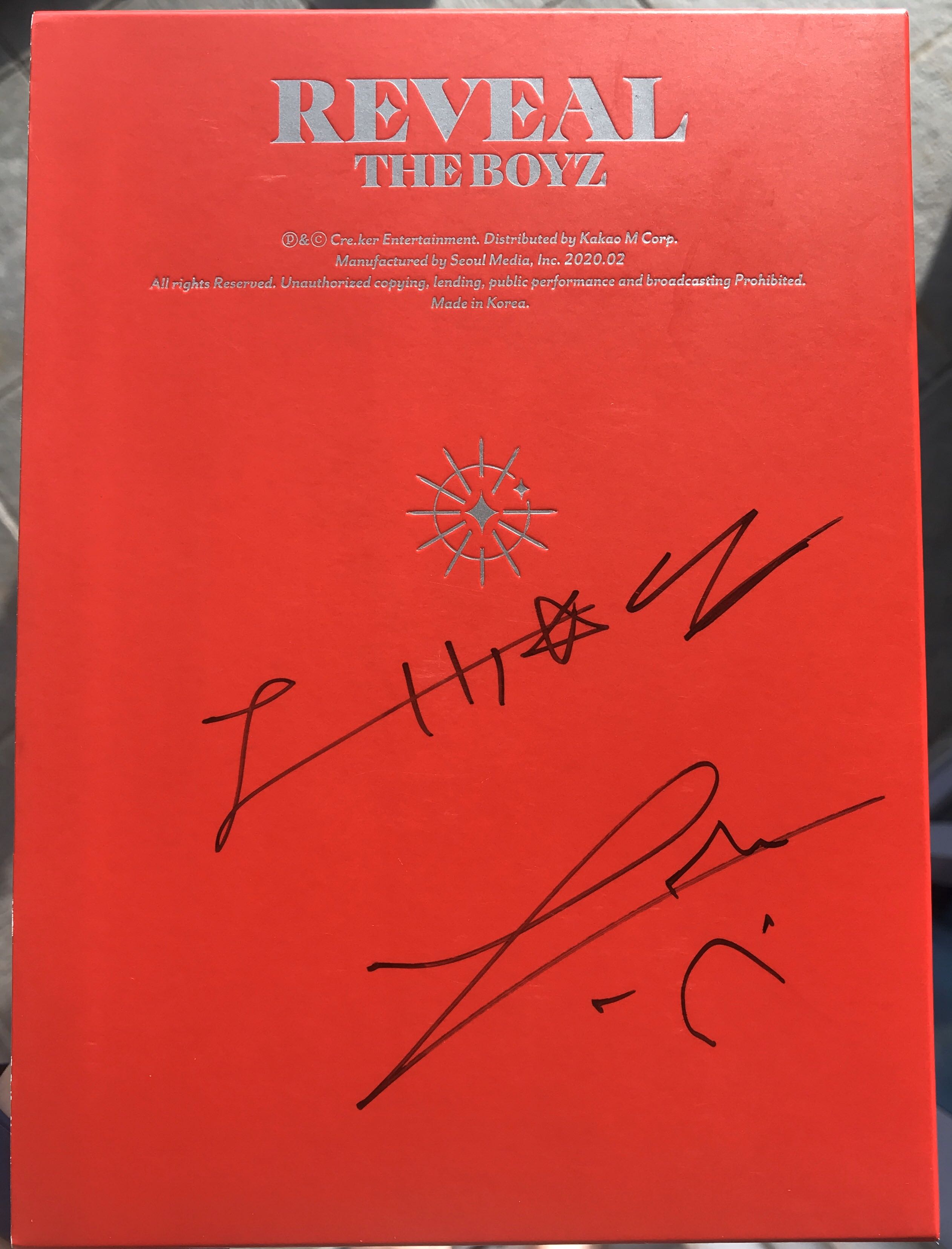 Wts Signed Unsealed The Boyz Reveal Album From Mwave Hobbies Toys Memorabilia Collectibles K Wave On Carousell