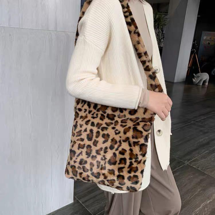 Cheetah bag fluffy 2025