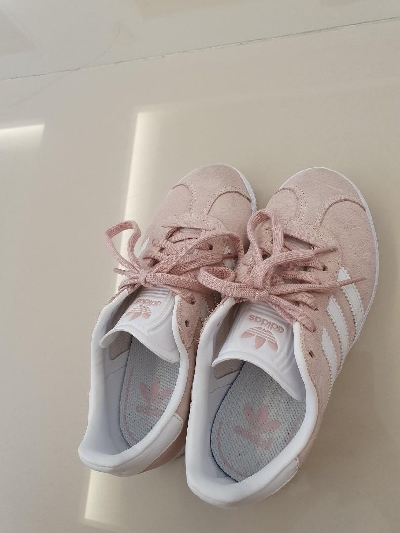 Adidas kids shop shoes size 3