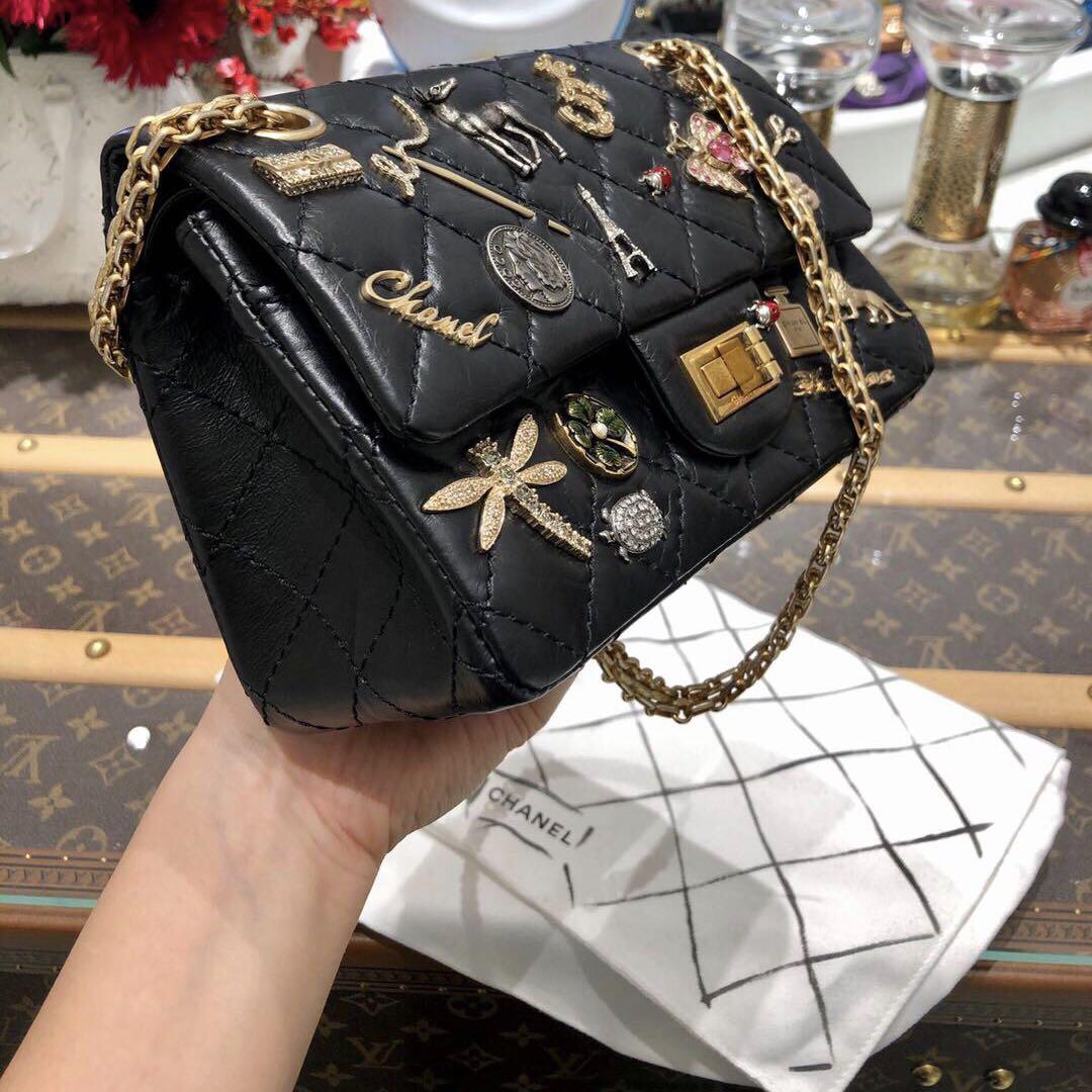 Chanel charm bag 2018 outlet