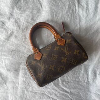 (Category: ) located in . Submitted by chic1221 (Listing ID 1060438878, Image 1). Description: .