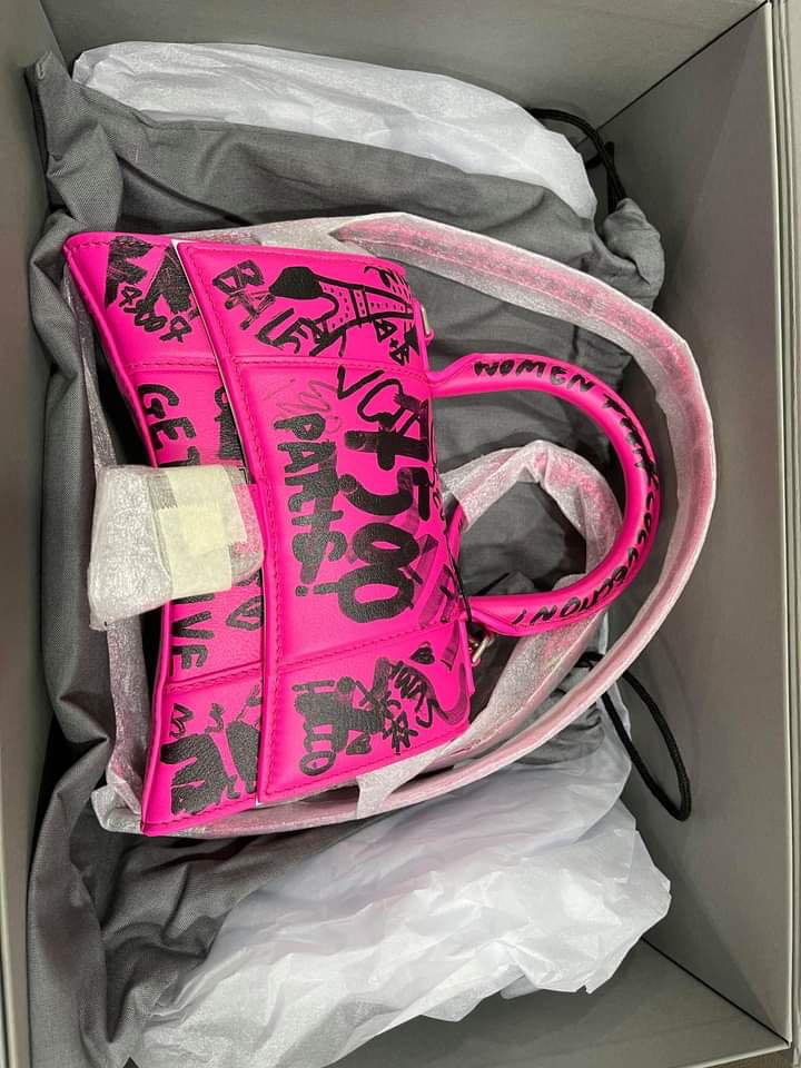 balenciaga graffiti bag pink