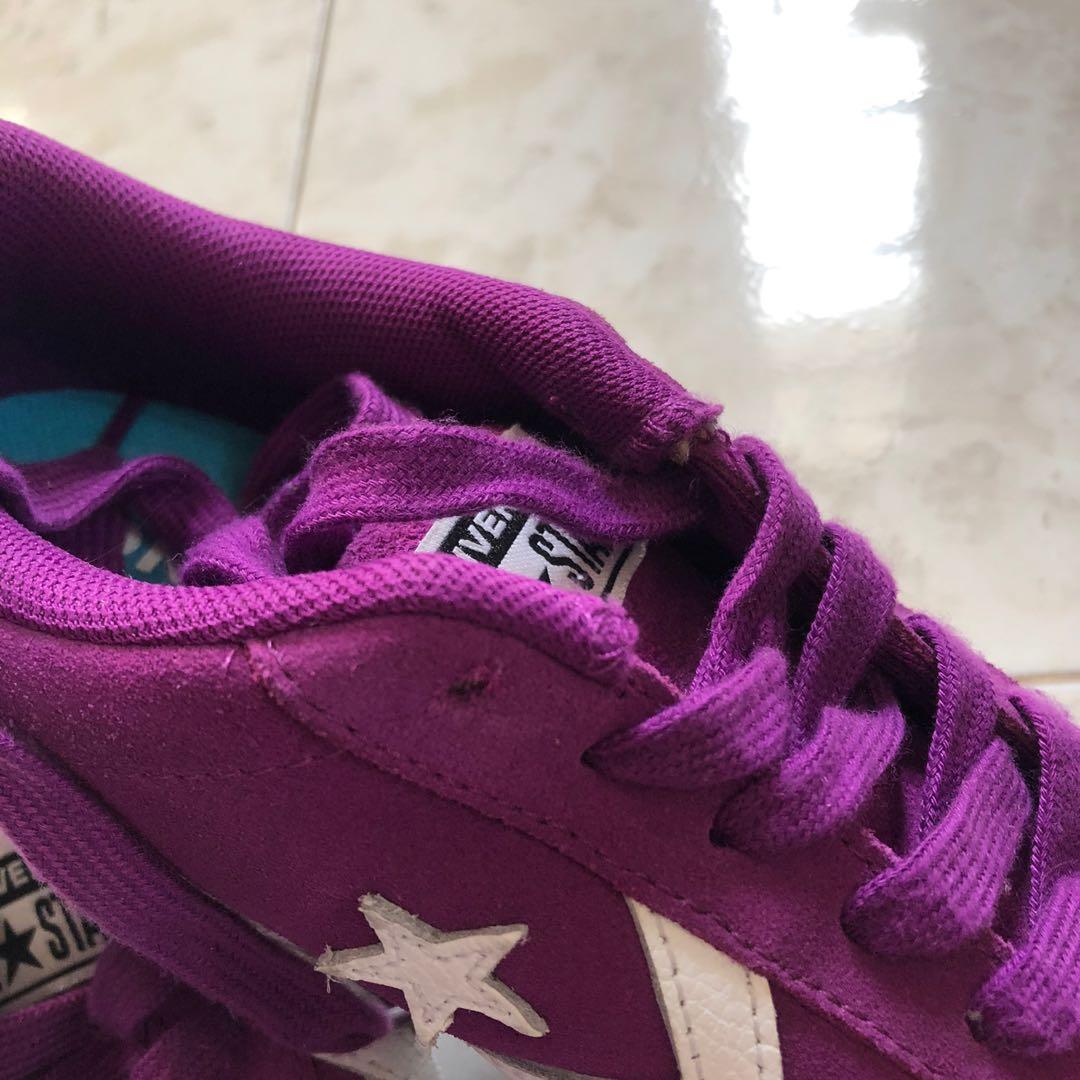BRAND NEW CONVERE POINT STAR (Category: Sneakers) located in Paranaque City. Submitted by daechwi7a (Listing ID 1060497079, Image 3). Description: REG PRICE: P3,510 Point star, violet with comfort cushioning Authentic, Brand new, worn once to fit. (purchased from Converse warehouse sale, that's why I'm able to lower the price this much) With tags. ****with minimal flaws in eyelets and right shoelace Comes with Converse box (but not for the exact 