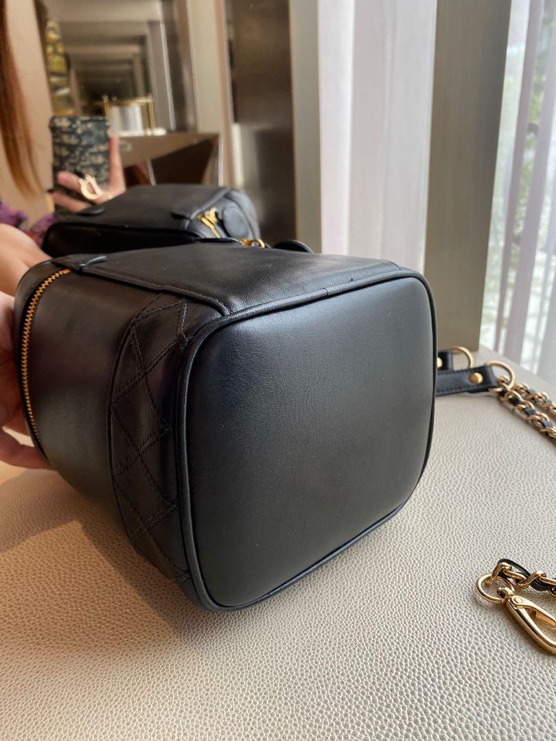 Chanel vanity case on sale real vs fake