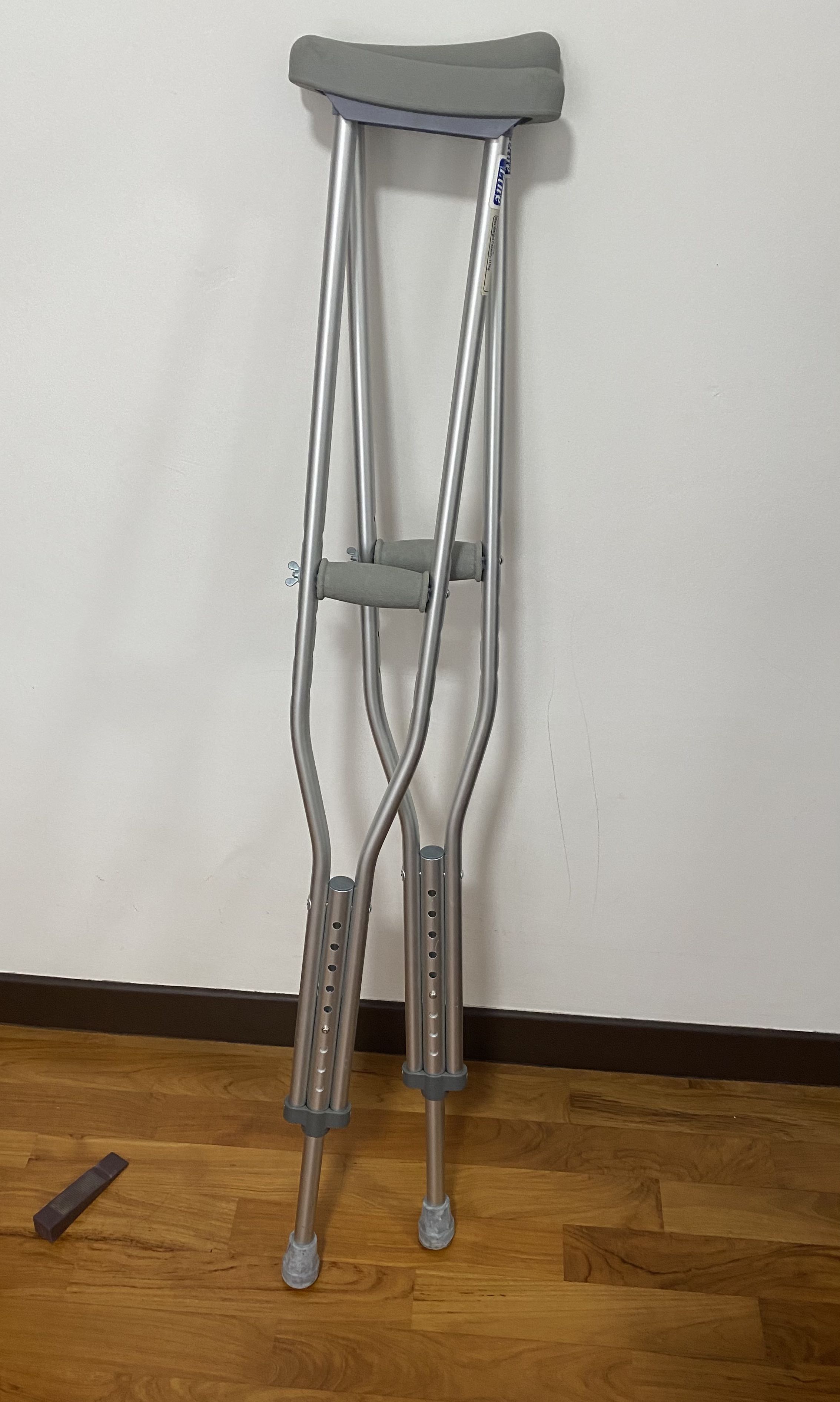 Crutches, Health & Nutrition, Assistive & Rehabilatory Aids