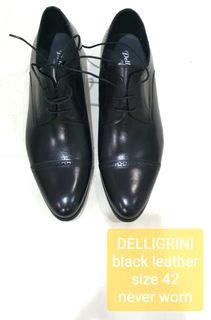 BNWOT DELLIGINI, Black leather dress/formal shoes for Men