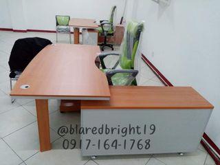 Executive Table / High Back Chair ( office furniture ) partition