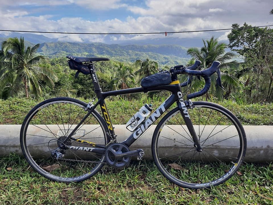 giant full carbon road bike