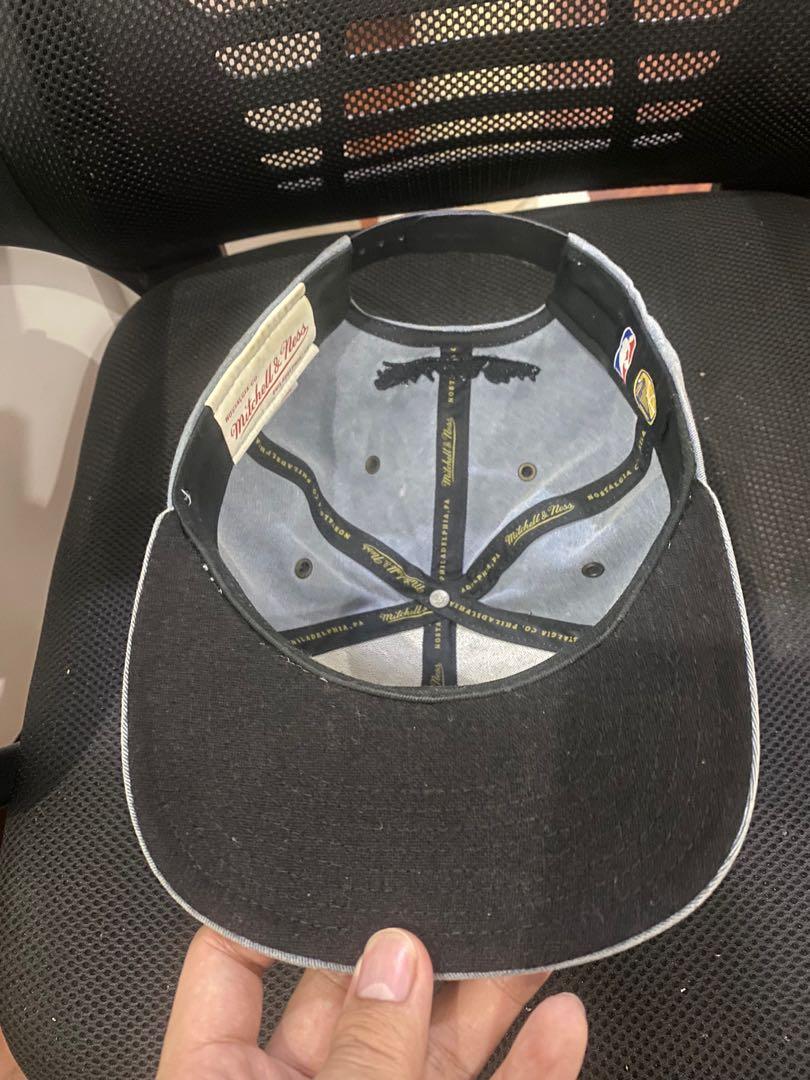 Golden State Warriors Cap (Rare Color) (Category: Caps & Hats) located in Binan City. Submitted by aandakicksph (Listing ID 1060559782, Image 2). Description: Condition: 8/10 Snapback.