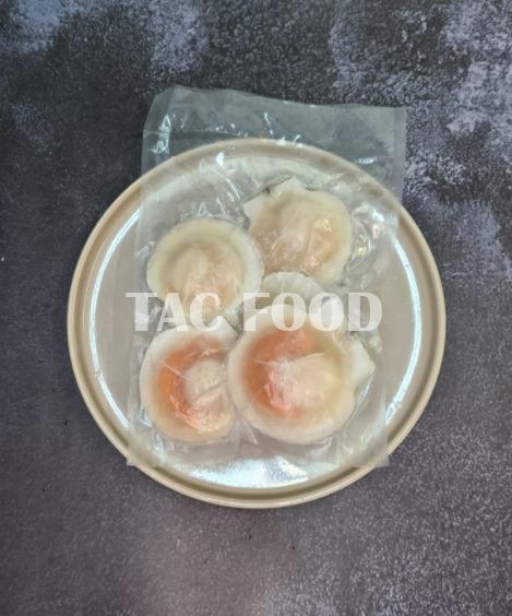 Half Shell Scallop with Roe, Food & Drinks, Chilled & Frozen Food on ...