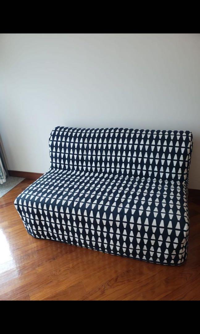 Ikea sofa, foldable （分類：床架及床褥）位於 Hong Kong。 由 howiechan2803 提交（商品編號 1060469430，圖片 1）。簡介： Please prepare your own pickup crew, hkd 50。