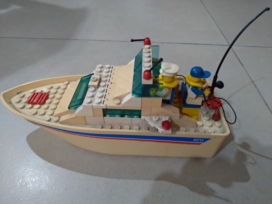 Cabin Boat 1990's, Hobbies & Toys, & Games on Carousell