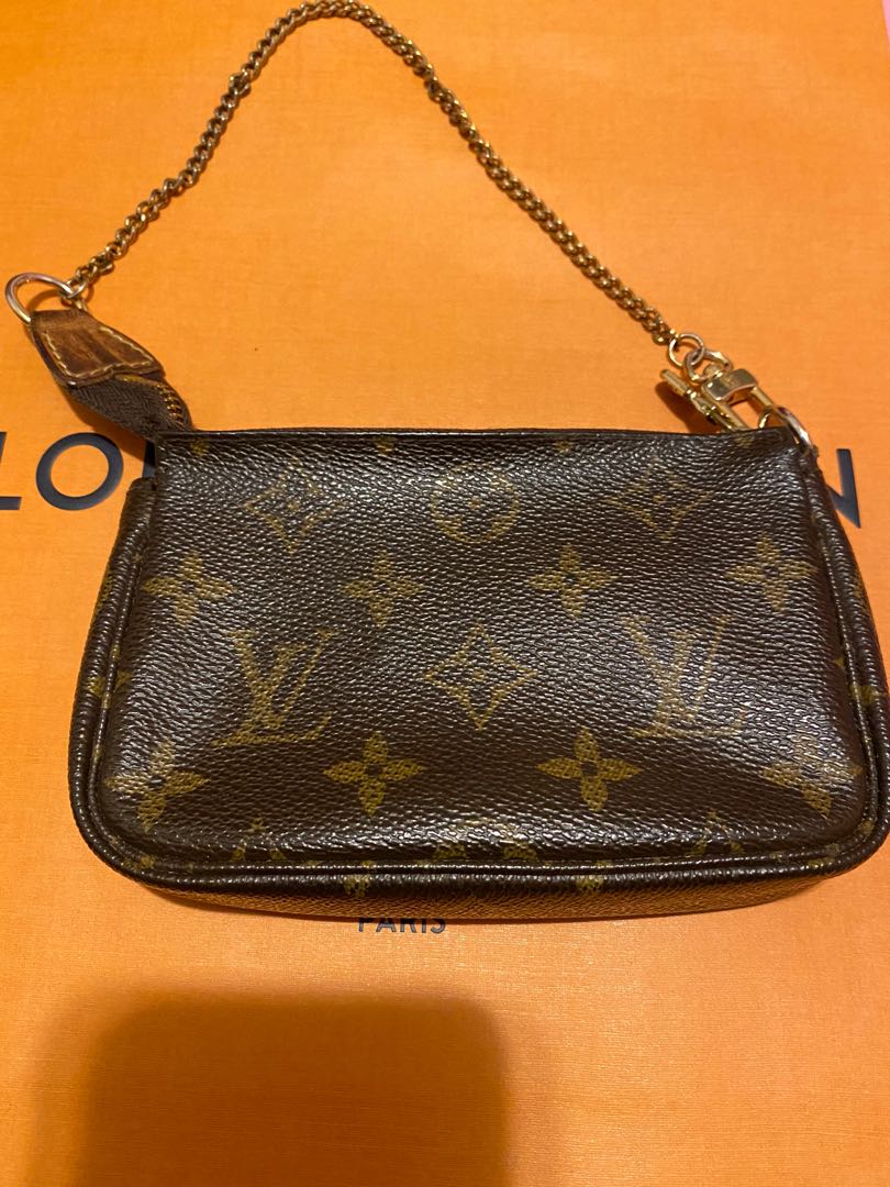 lv mini pouch