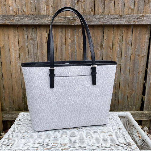 Bright white hot sale michael kors purse