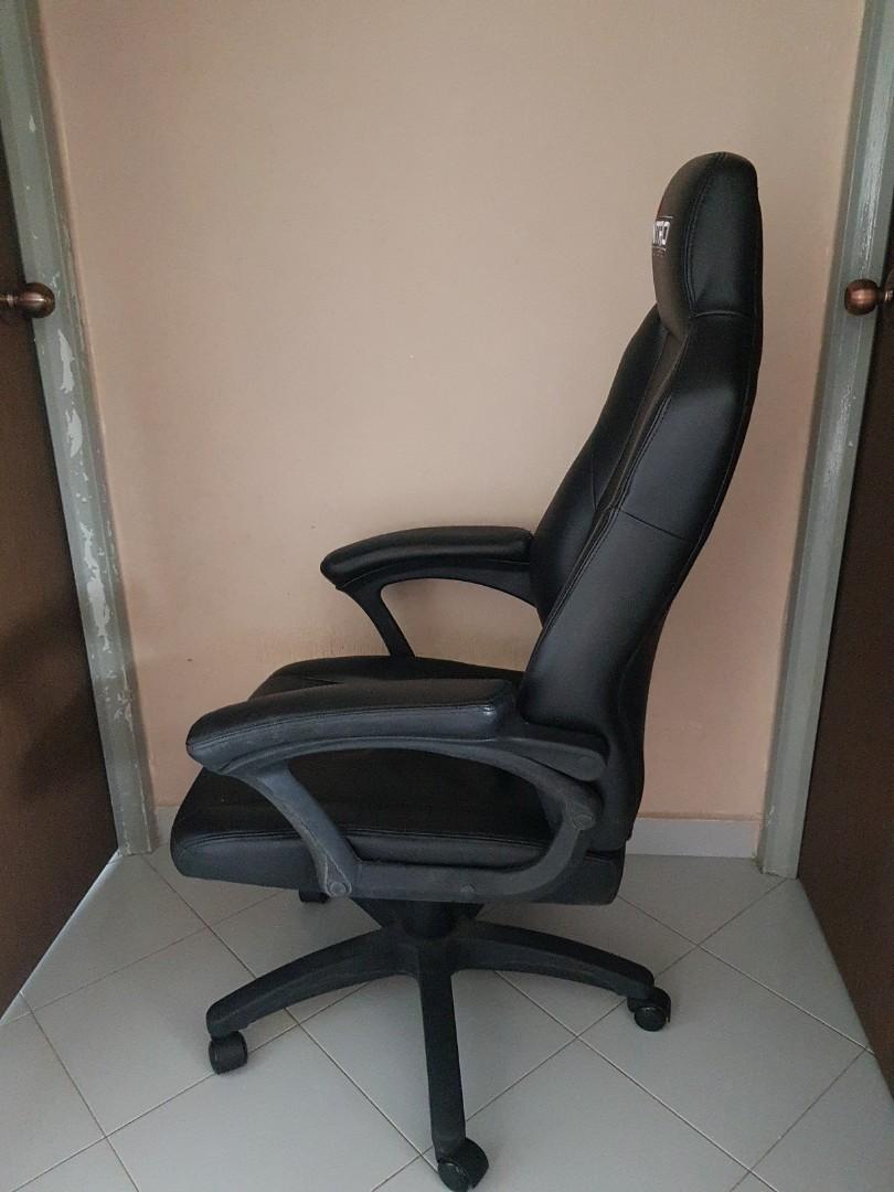 C100 discount gaming chair