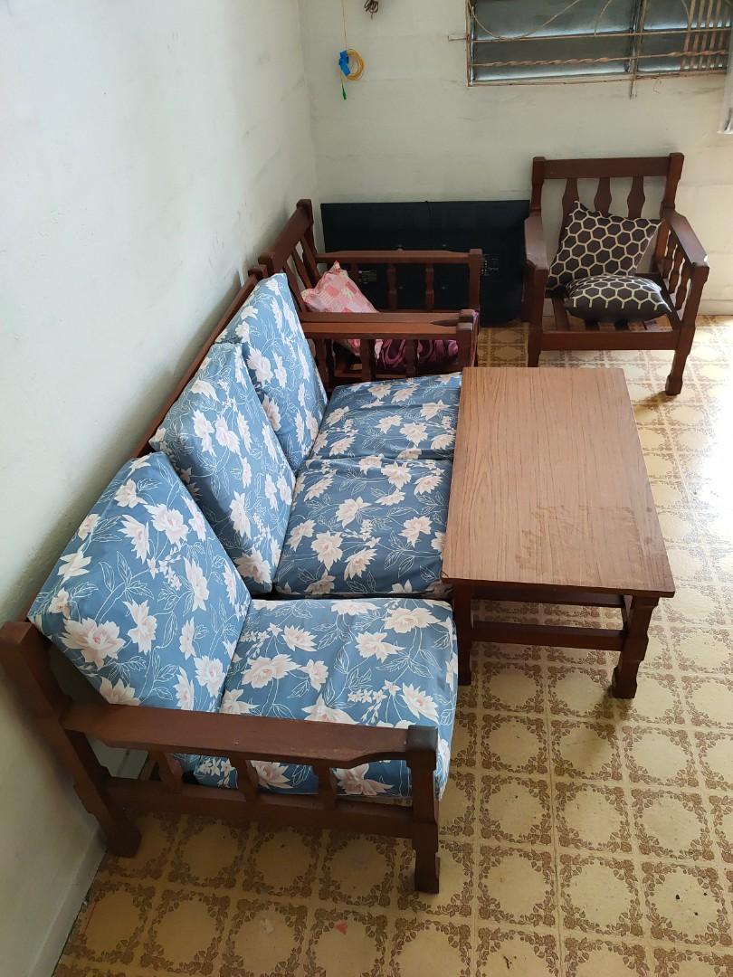 Old fashioned sofa set, Furniture & Home Living, Furniture, Sofas on
