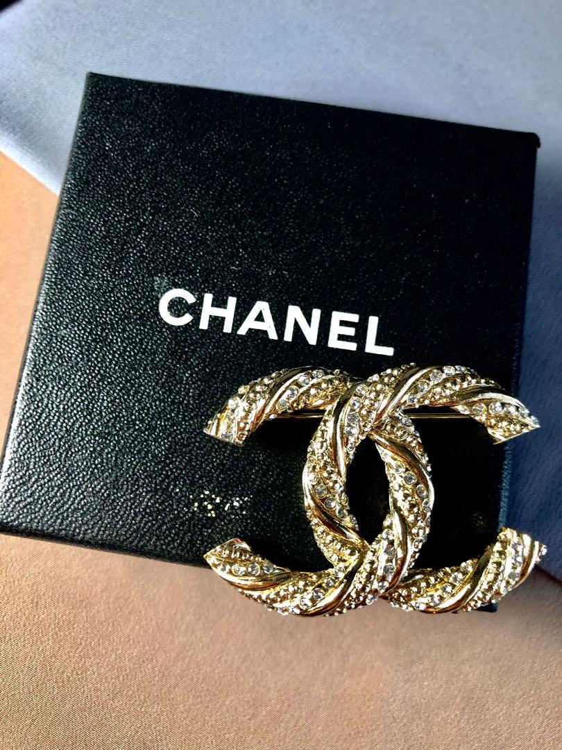 PRELOVED AUTHENTIC CHANEL BROOCH