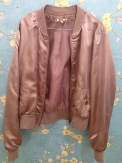 (Kategori: ) berada di . Dikirim oleh cuwi_ (ID iklan 1060432424, Gambar 1). Deskripsi: .