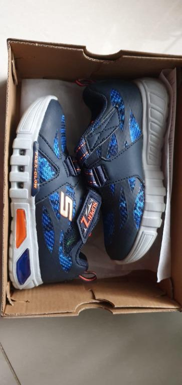 sketchers size 10
