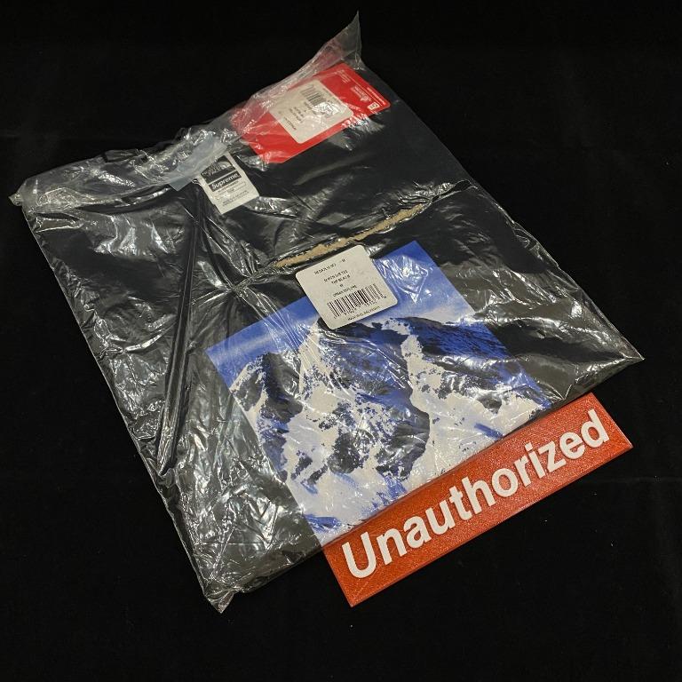 Supreme the north outlet face mountain tee black