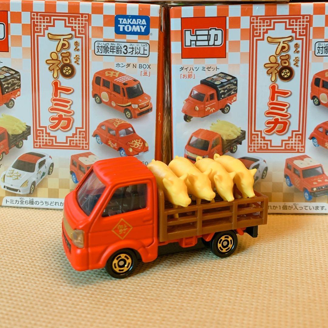 Tomica 万福金豬車🐖, 興趣及遊戲, 玩具& 遊戲類- Carousell