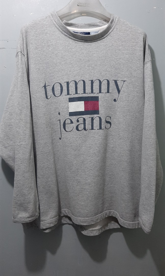 gray tommy hilfiger sweater