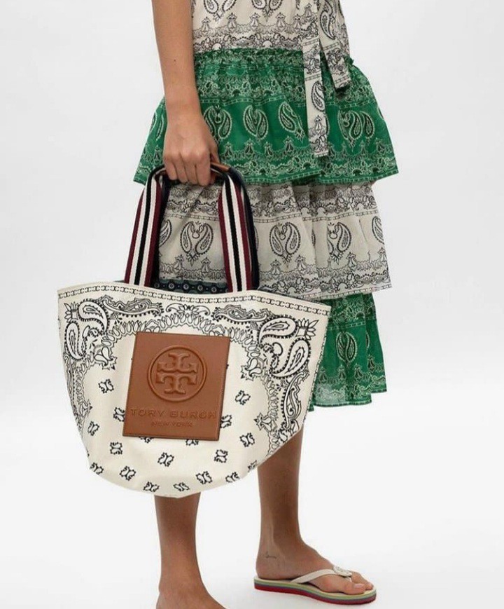 TORY BURCH GRACIE PRINTED REVERSIBLE CANVASS TOTE BAG