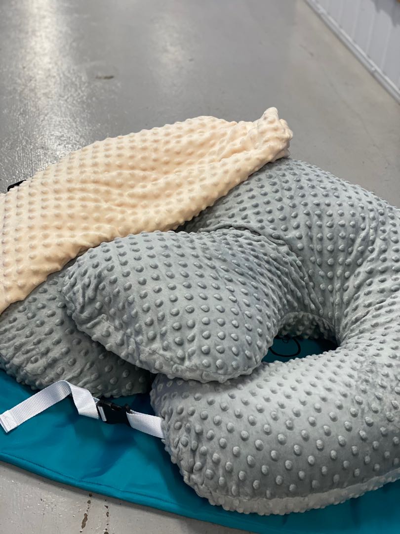 Twin Z Pillow, Babies & Kids, Baby Nursery & Kids Furniture, Other Kids