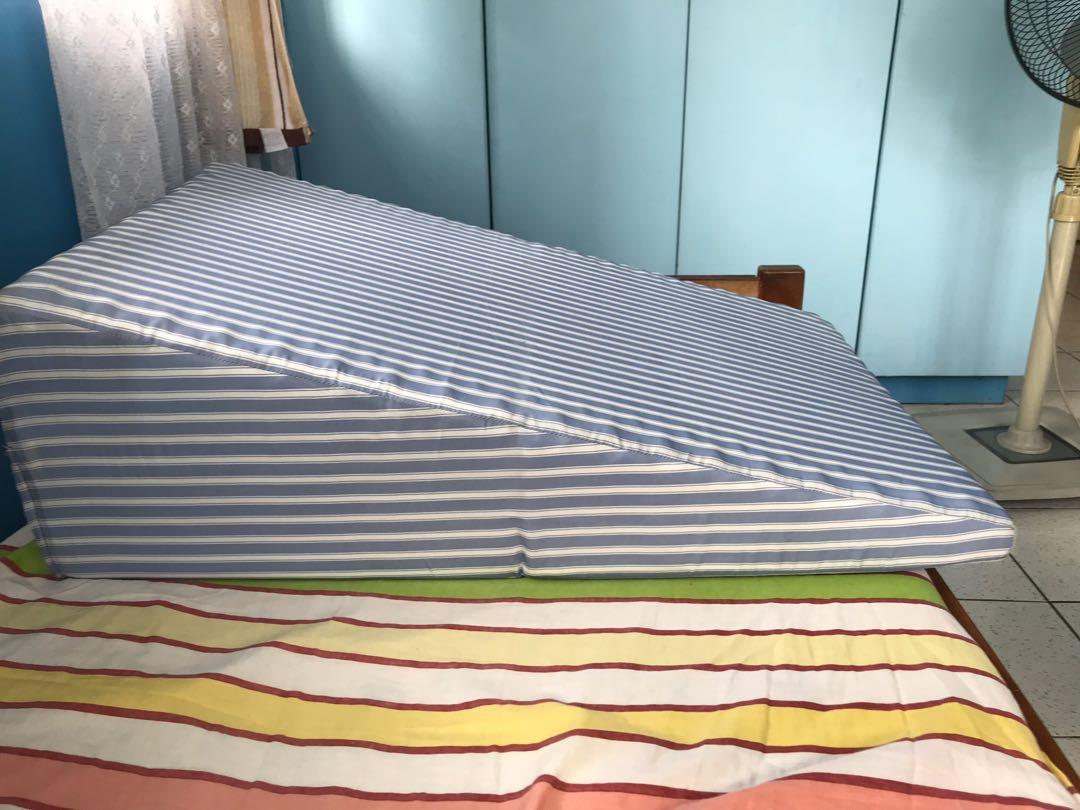 uratex wedge pillow
