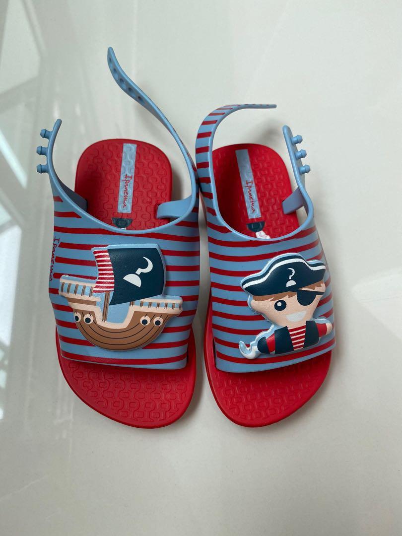 boys waterproof sandals