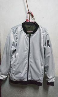全新外套
