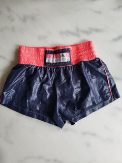 (Category: ) located in . Submitted by clothessalebydw (Listing ID 1060868784, Image 1). Description: .