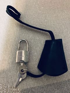 （分類：）位於 。 由 skysandy 提交（商品編號 1060804846，圖片 1）。簡介： 。