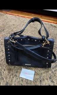 (Category: ) located in . Submitted by gg_outlet (Listing ID 1060858846, Image 1). Description: .