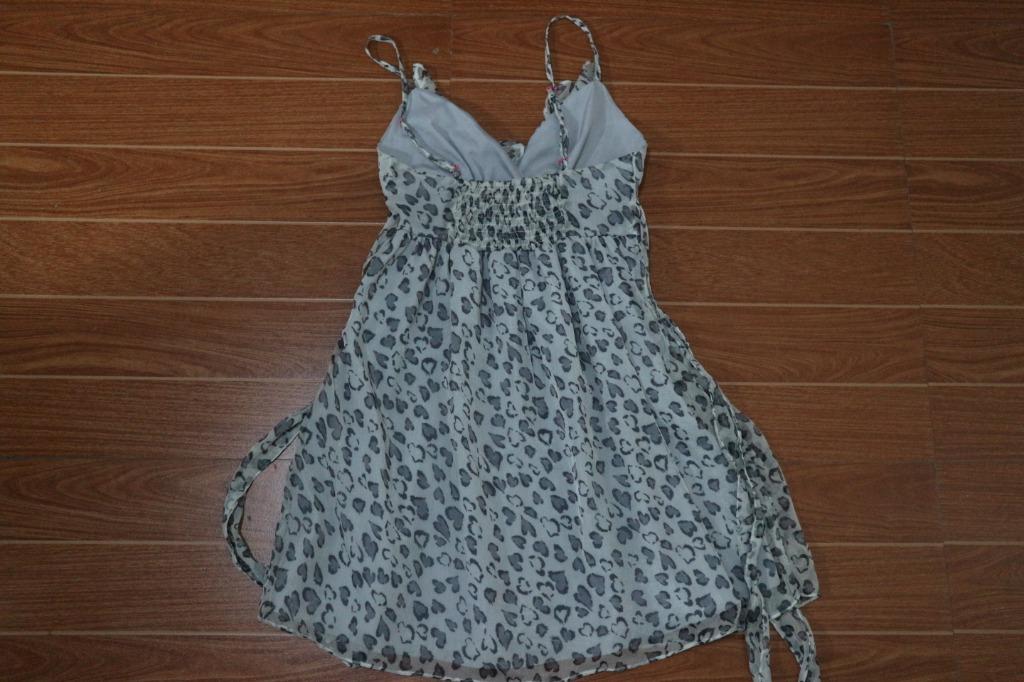 Candies Chiffon Printed dress (Category: Dresses) located in Quezon City. Submitted by chxcxfxmx (Listing ID 1060772582, Image 2). Description: Used once candies dress fits xs to s chiffon fabric Meet up places: QC Marikina South Caloocan For transactions you can message me here: fb.com/janinedarnayla.