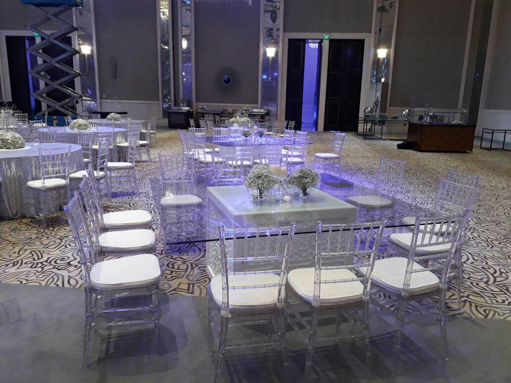 Acrylic deals tiffany chair