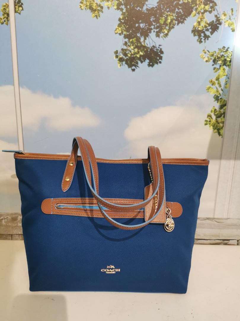 Coach sawyer tote clearance